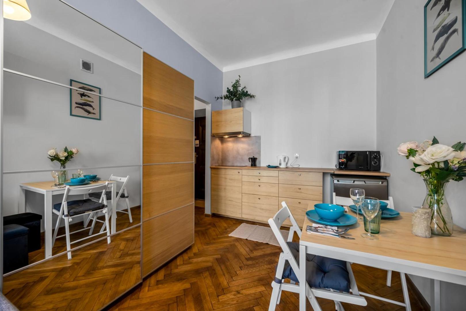 Apartament Downtown - Location, Metro&trams Nearby - By Rentujemy *
